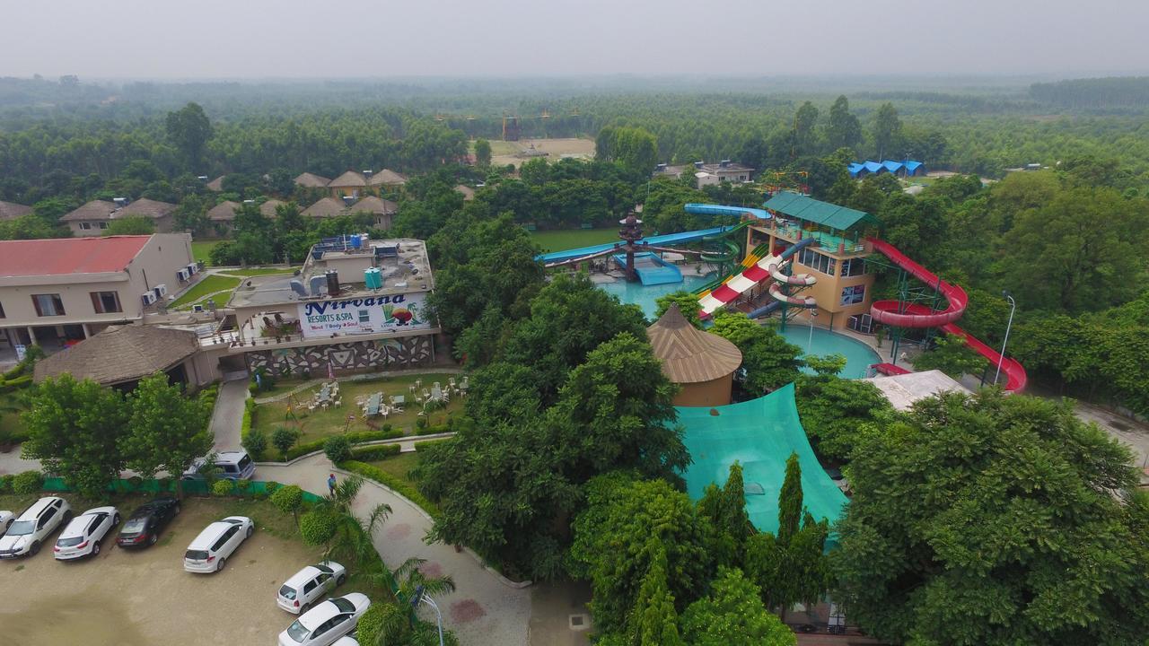 Kangs Nirvana Resorts And Spa Mahalpur Eksteriør billede